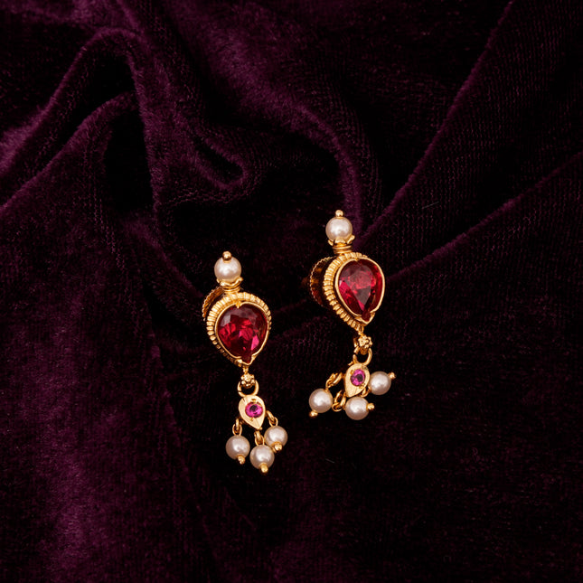 Elegant Heart Choker ( 3 Petals)
