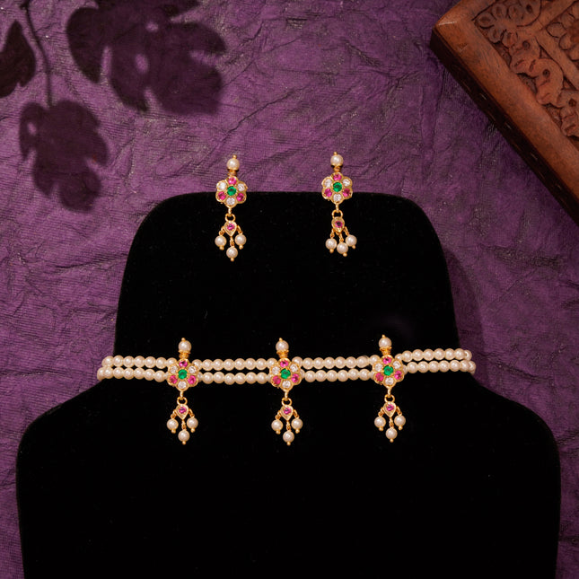 Elegance Choker ( 3 Petals)