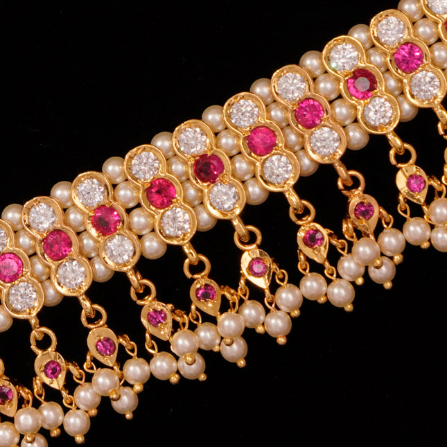 Elegant Choker Set with Pearls (23 Petals)