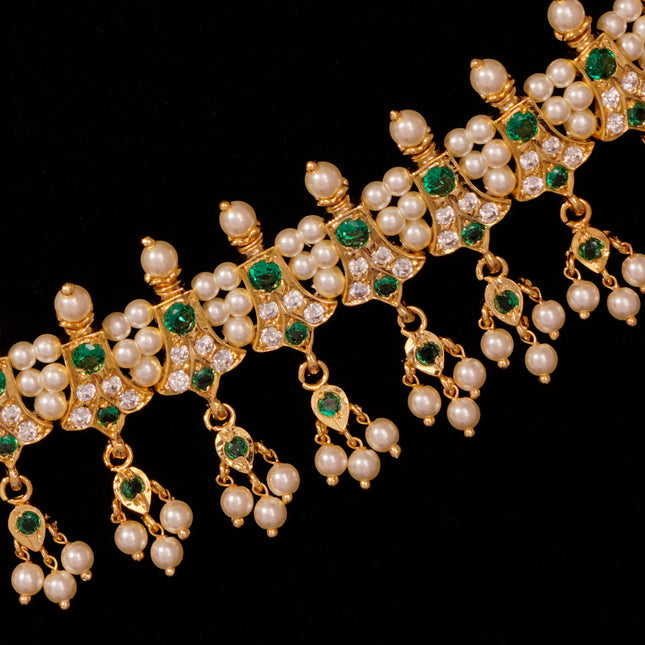Pure Grace Choker (19 Petals)