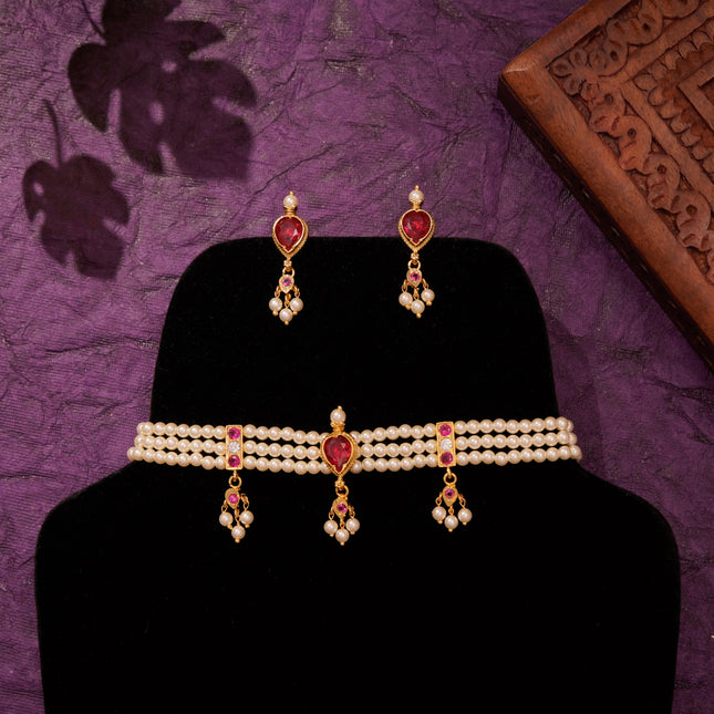 Elegant Heart Choker ( 3 Petals)