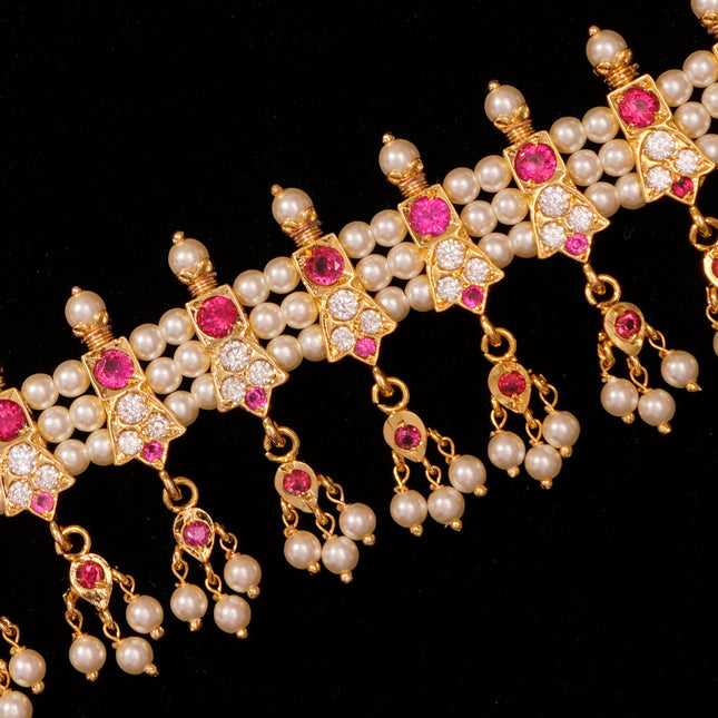 Vintage Elegance Choker (19 Petals)