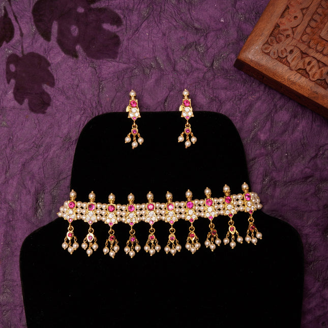 Vintage Elegance Choker (19 Petals)