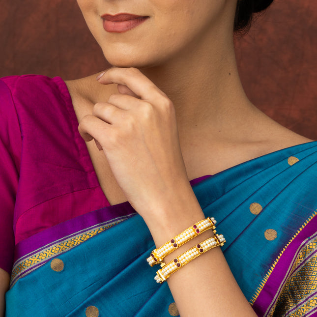 Two Line Red Curve Moti Bangles