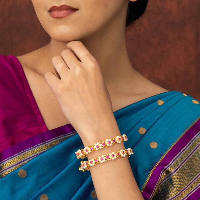 Moti Kudi Bangles