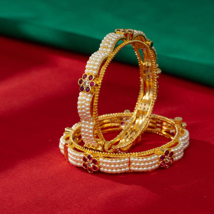 Three Line Red Curve Moti Bangles