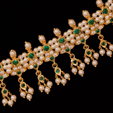 Pure Grace Choker (19 Petals)