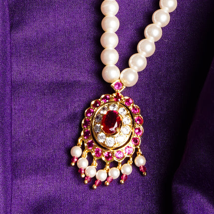 Classic Pearl Pendant Set