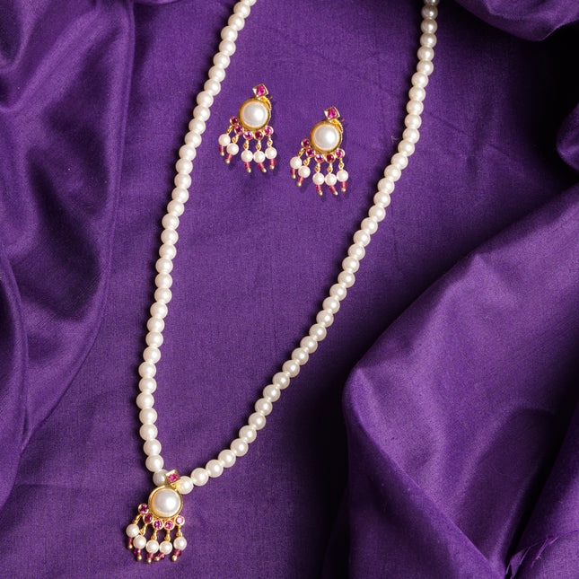 Traditional Pearl Ensemble