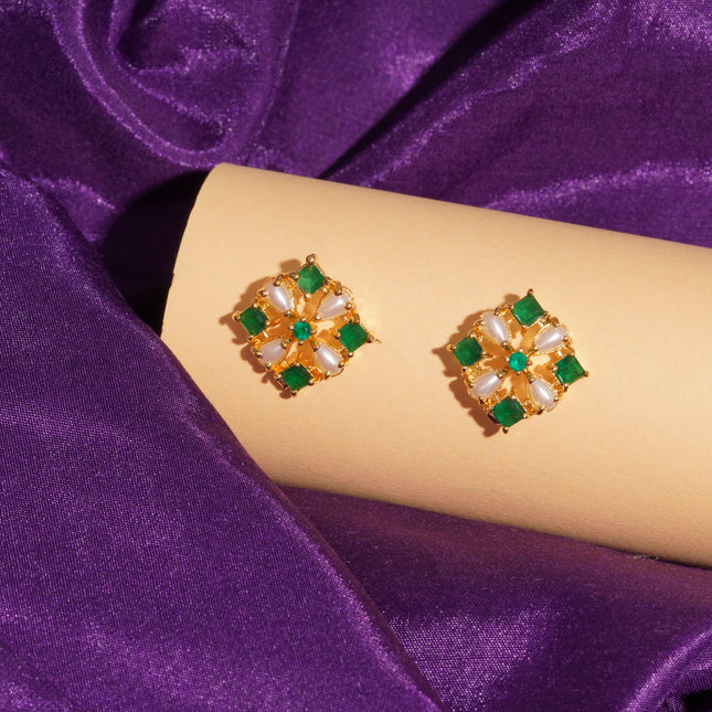 Handcrafted Embeald Moti Ear Tops