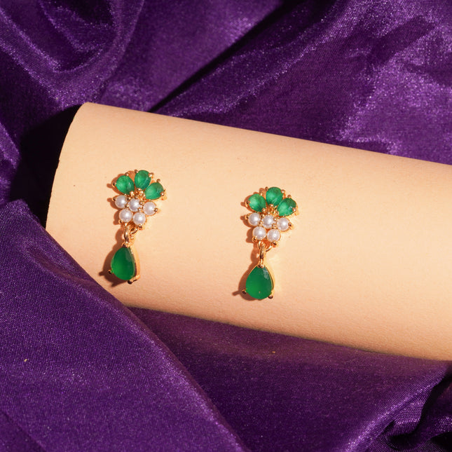 Handcrafted Embeald Moti Ear Tops