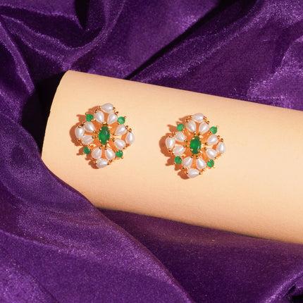 Handcrafted Embeald Moti Ear Tops