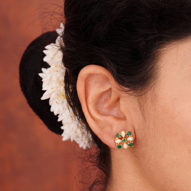 Handcrafted Embeald Moti Ear Tops